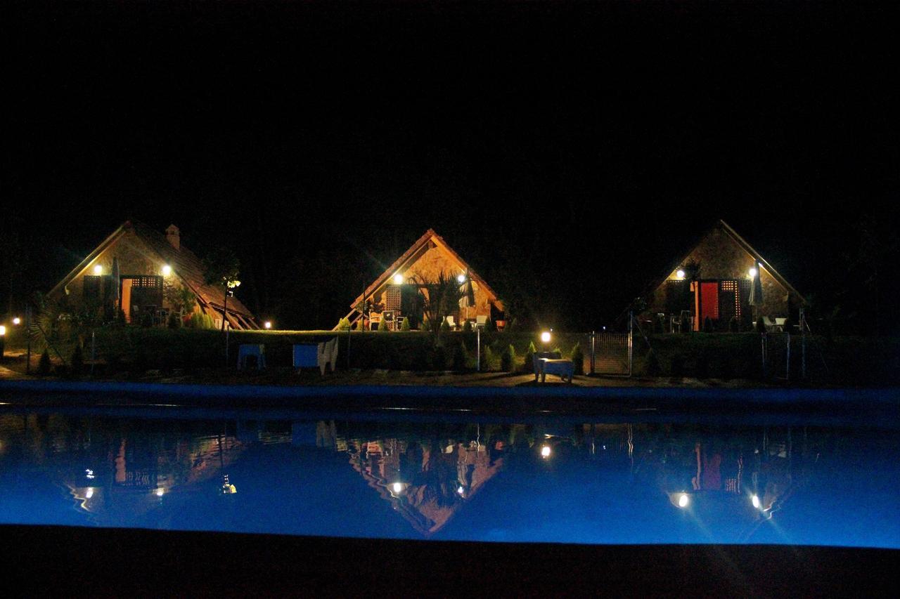 Complejo Rural La Coronilla Guest House Харандила де ла Вера Екстериор снимка